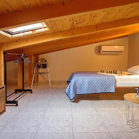 Holiday House Ioanna 2 - Loft Néa Péramos Buitenkant foto