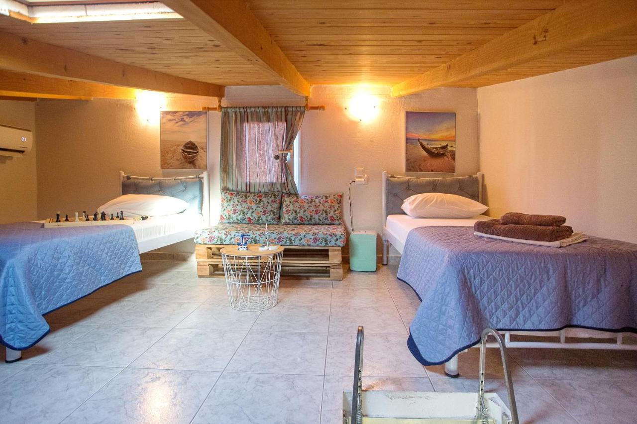 Holiday House Ioanna 2 - Loft Néa Péramos Buitenkant foto